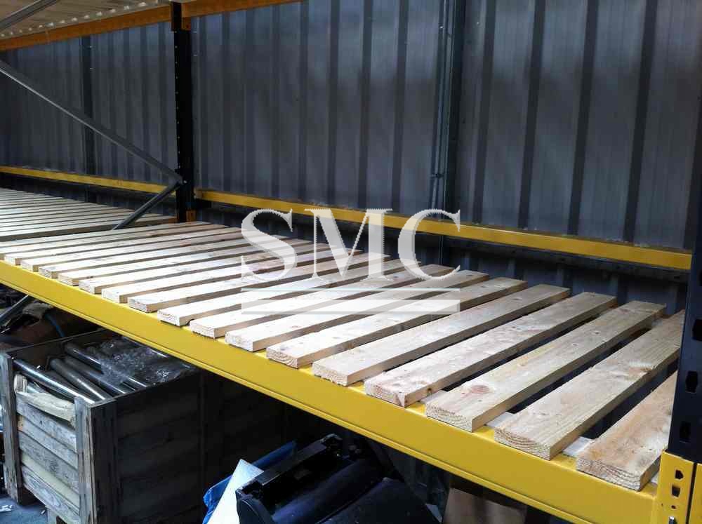 Selective pallet racking as the most often used system in warehousing
