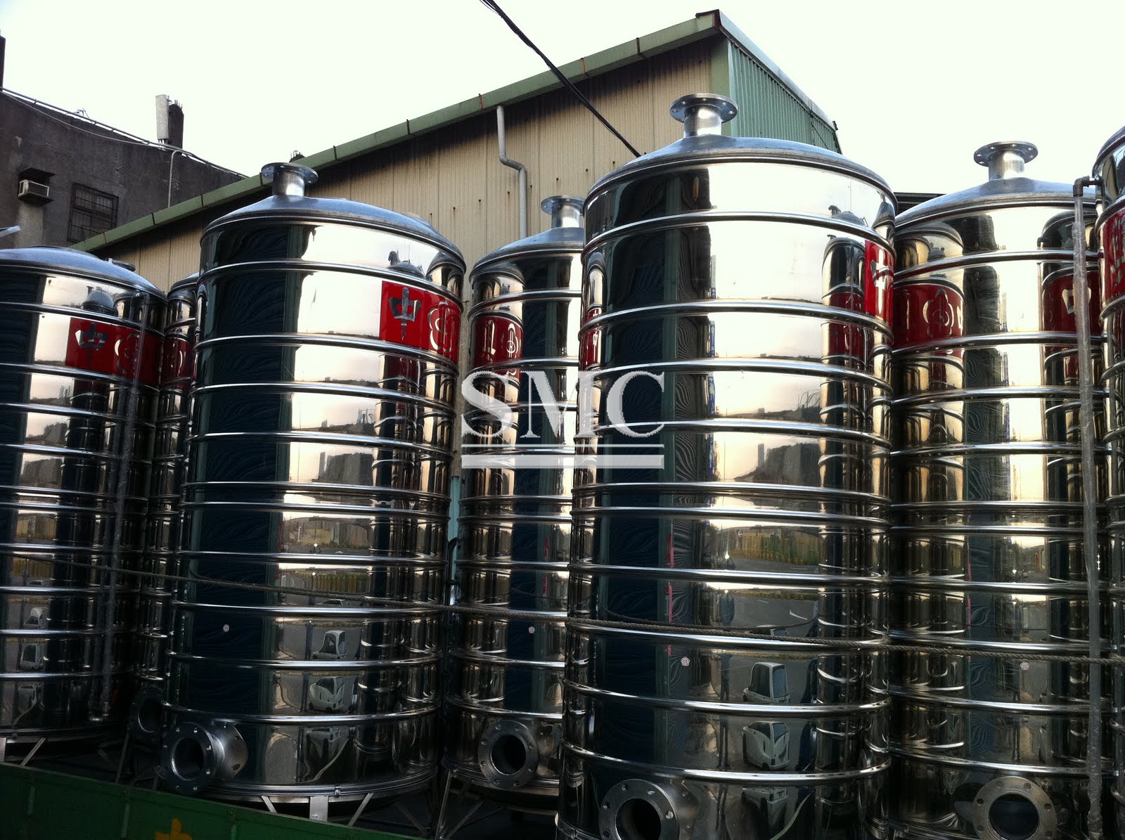 Stainless steel water tank